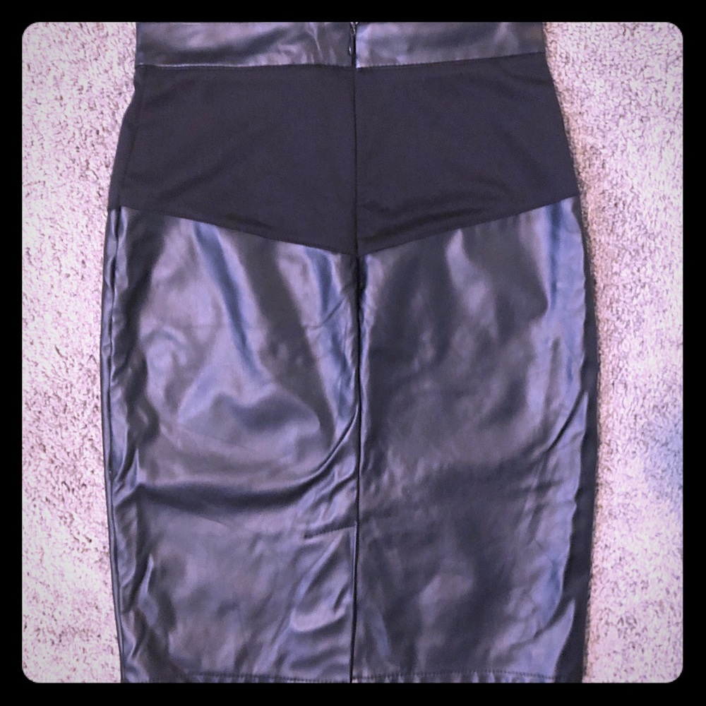 🛑SOLD🛑 Wasted Faux Leather Pencil Skirt Size 0